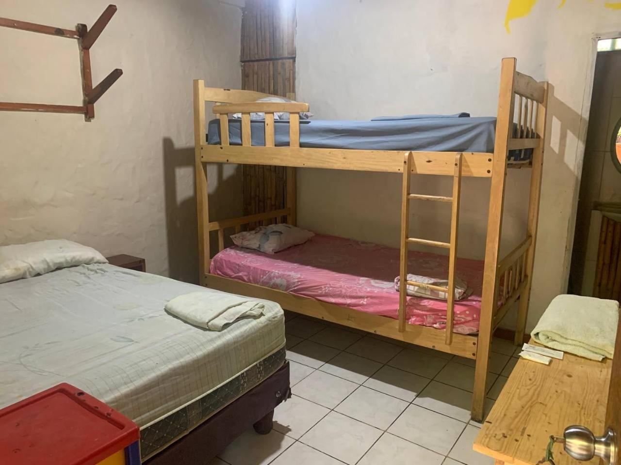 Hostal Mamacucha Montañita Buitenkant foto
